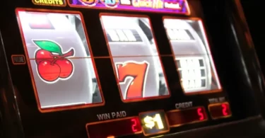 Technology Behind Online Slots