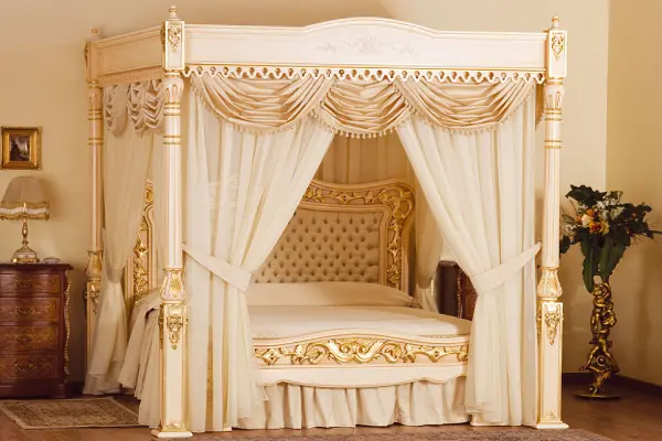 Baldacchino Supreme Bed